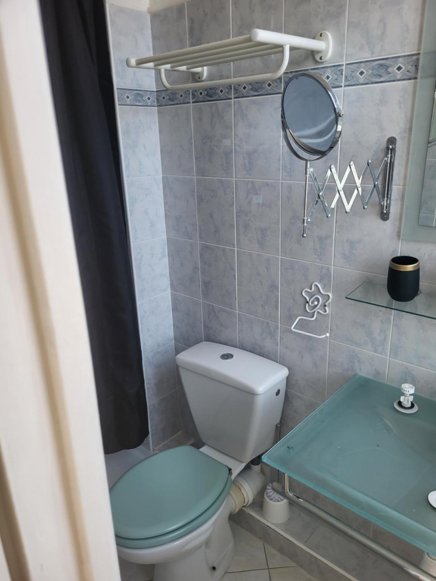 Akwaba Chez Ouli Hotel Levens Luaran gambar